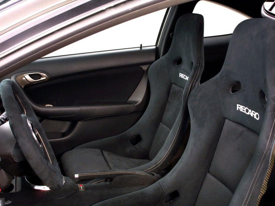 Интерьер Acura RSX Concept-R 2001 года  (фото 2 из 10)